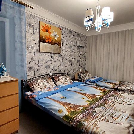 2 Bedroom Apartment Metro Vasilkovskaya Kiev Extérieur photo